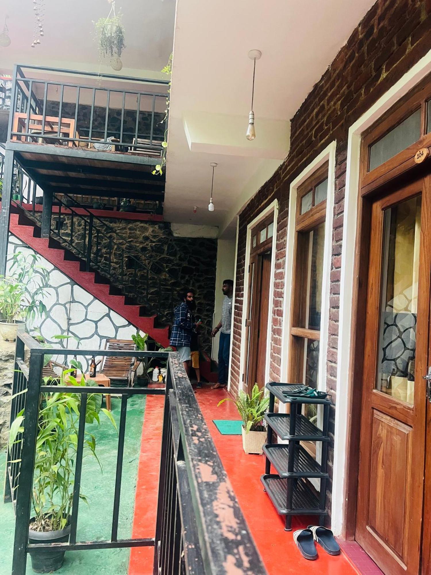 Mum Jungle Inn Ella Exterior foto